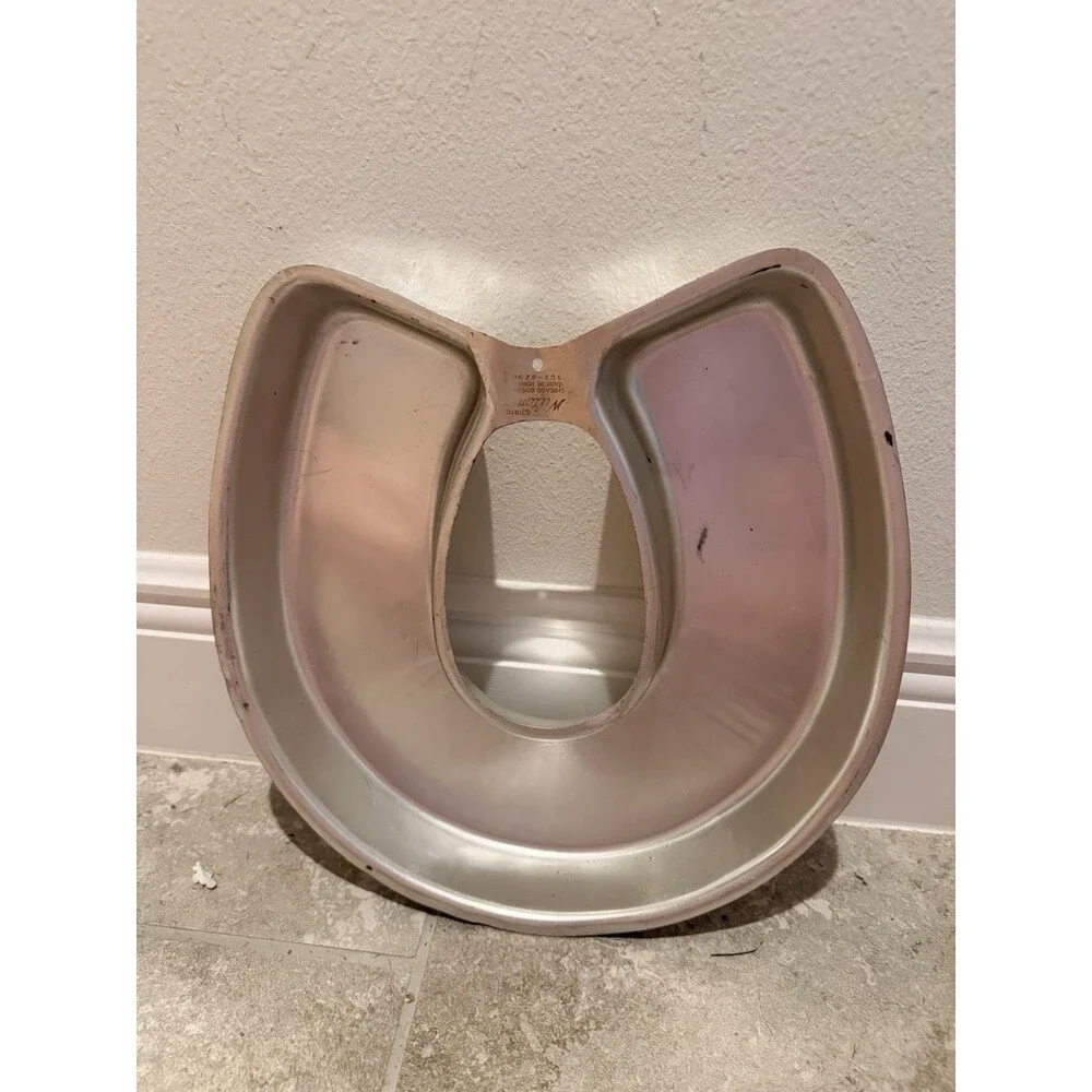 Wilton Horseshoe Cake Pan 502-3258 Aluminum Silver Vintage 1970s